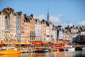 AdobeStock_229736458 Honfleur